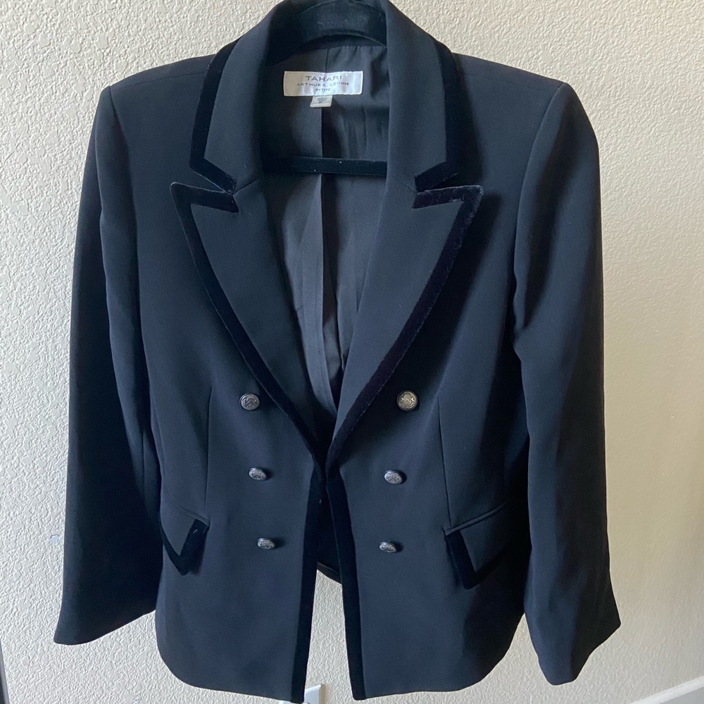 Tahari Black Blazer w/ Velvet Lining BRAND NEW